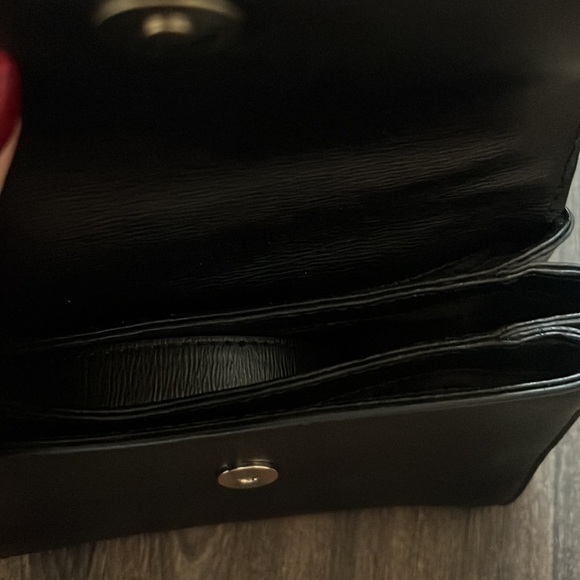 DKNY BLACK PURSE - Picture 7 of 7